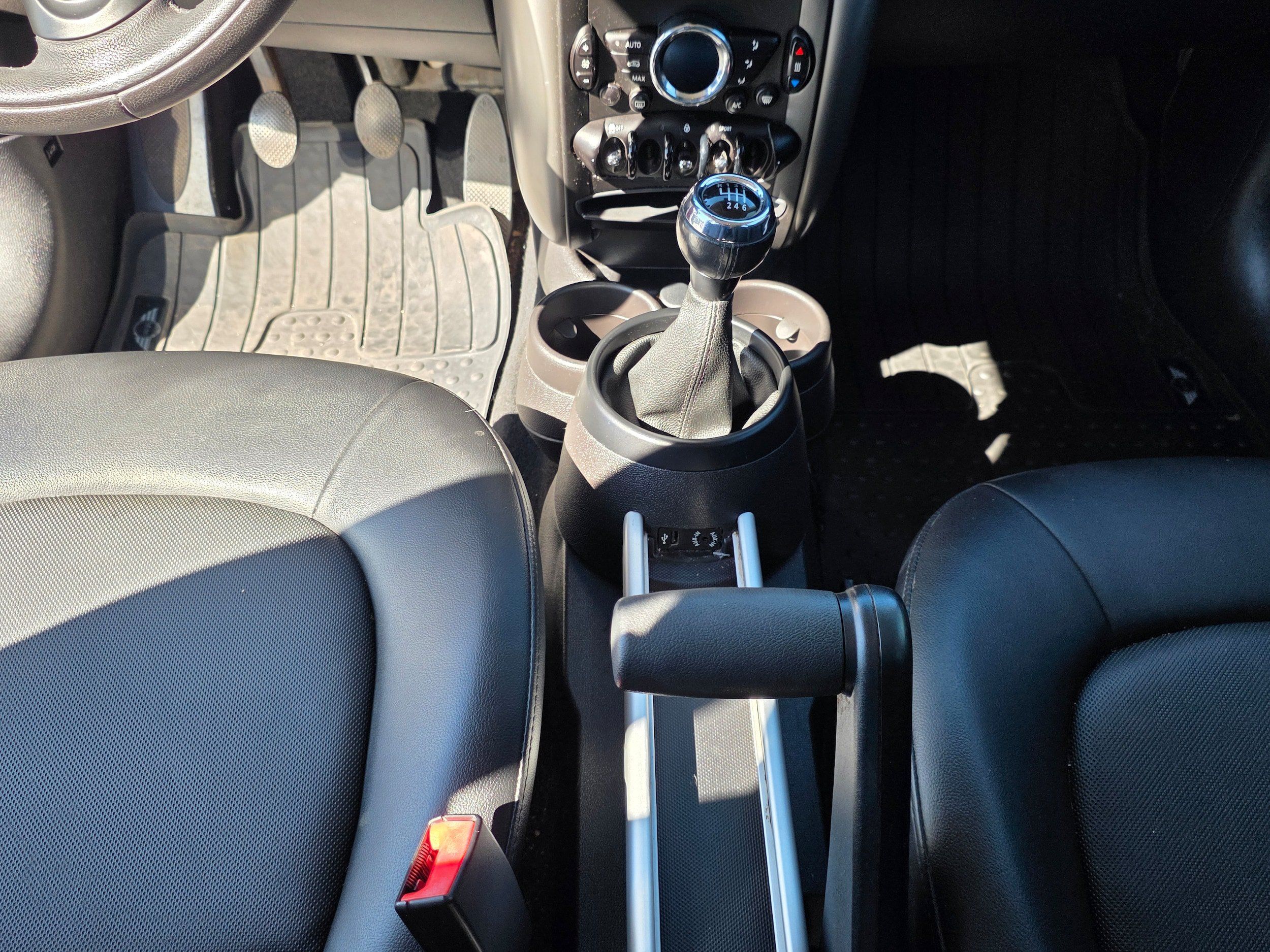 Used 2016 MINI Cooper Countryman FWD image 15