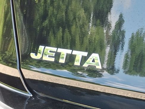 Used 2019 Volkswagen Jetta S w/ Driver Assistance Package FWD image 30