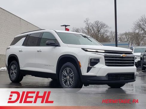 New 2026 Chevrolet Traverse LT w/ Driver Confidence Package AWD/4WD image 1