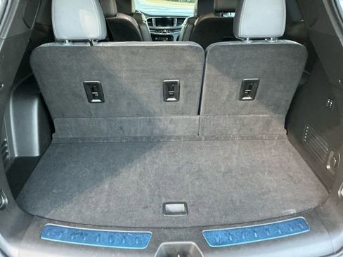 Used 2024 Buick Enclave Premium image 18