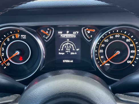 Used 2022 Jeep Gladiator Sport AWD/4WD image 27