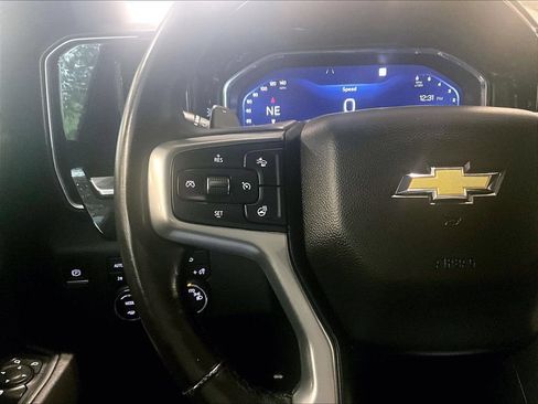 Used 2022 Chevrolet Silverado 1500 LT w/ Z71 Off-Road Package AWD/4WD image 22