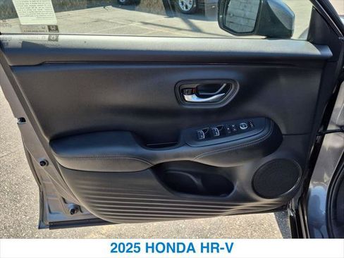 Used 2025 Honda HR-V EX-L image 12