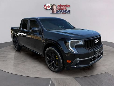 Used 2025 Ford Maverick Lobo AWD/4WD image 8