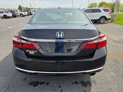 Used 2017 Honda Accord EX-L image 12