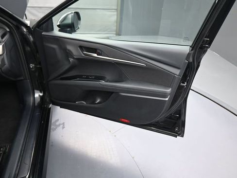 Used 2025 Toyota Camry LE image 66