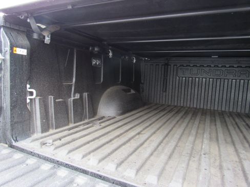Used 2025 Toyota Tundra Platinum AWD/4WD image 44