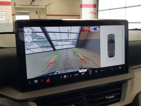 Used 2025 Ford Explorer Active image 23