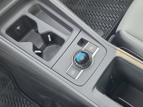 New 2026 Volkswagen Tiguan SE R-Line FWD image 19