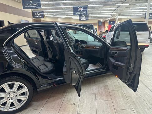 Used 2013 Mercedes-Benz E 350 BlueTEC Sedan image 13