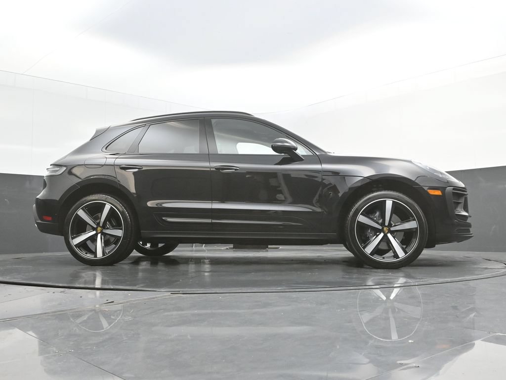 New 2026 Porsche Macan AWD/4WD image 32