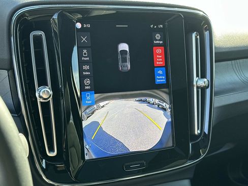 Certified 2023 Volvo C40 P8 Recharge Plus image 13