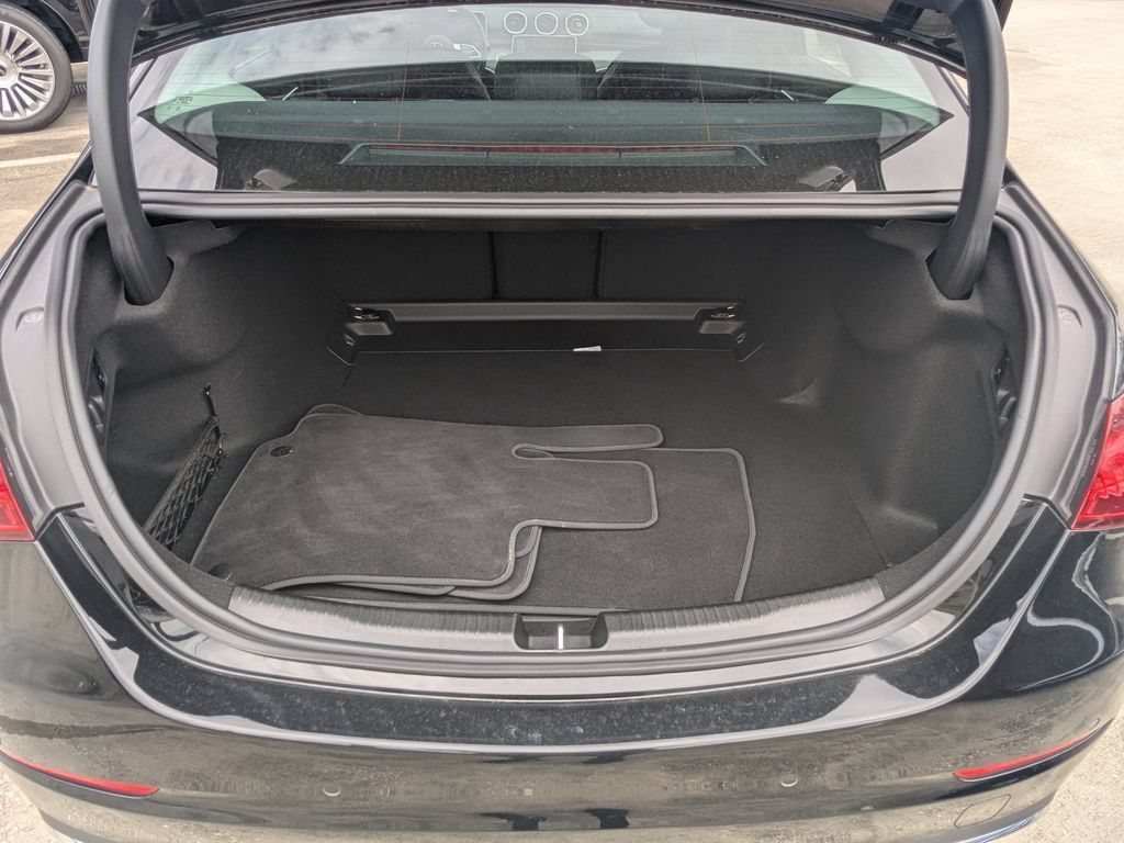 Used 2025 Mercedes-Benz C 300 4MATIC Sedan image 25