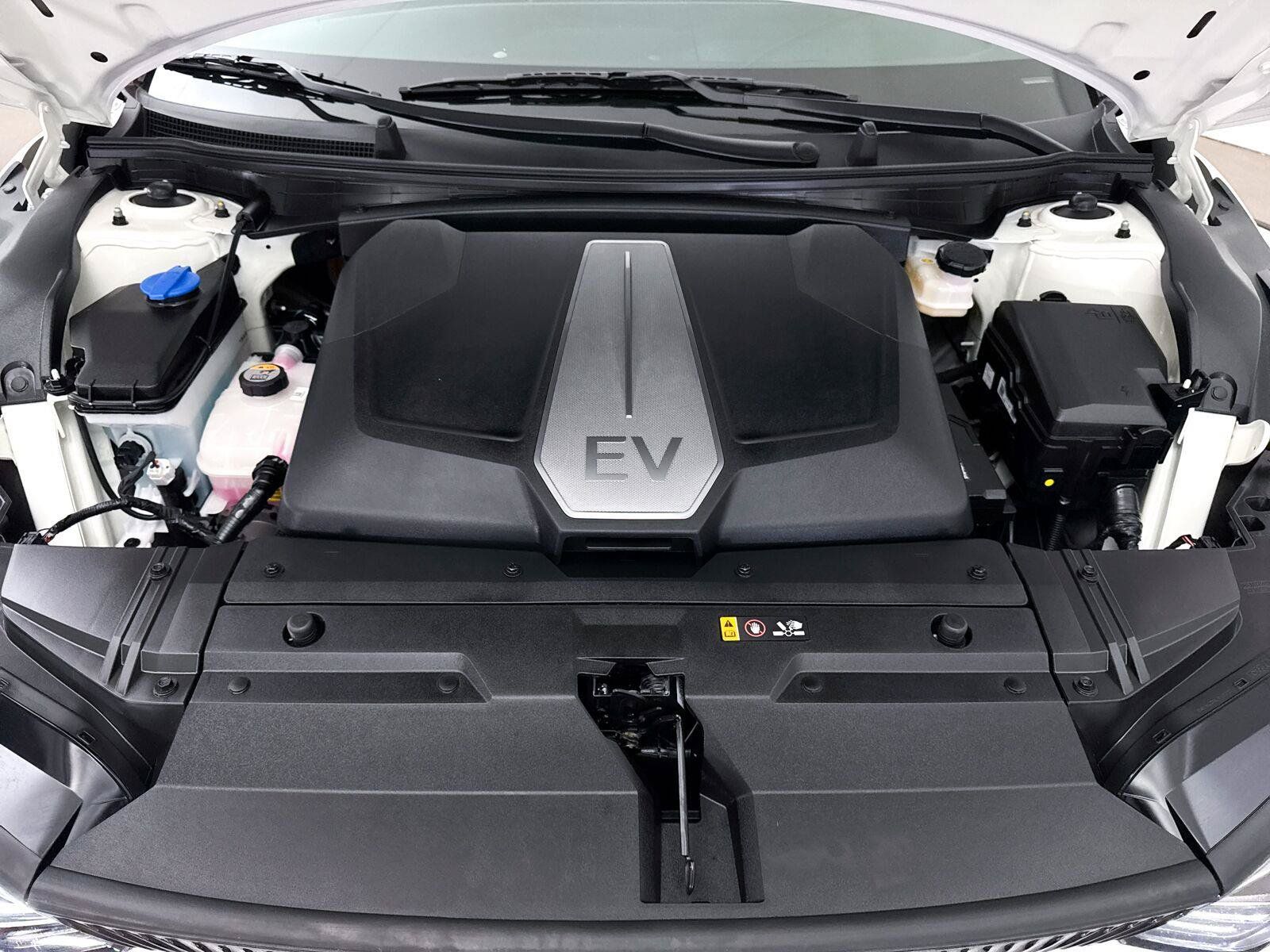 Used 2024 Kia EV6 Wind w/ Wind Technology Package AWD/4WD image 9