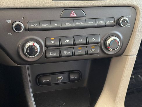 Used 2022 Kia Sportage LX FWD image 15