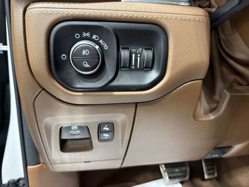 Used 2024 RAM 1500 Limited image 23