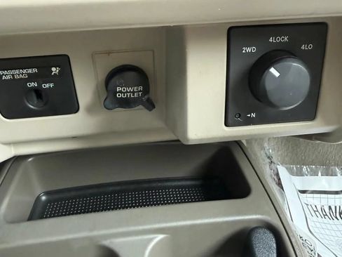Used 2005 Dodge Dakota SLT AWD/4WD image 17