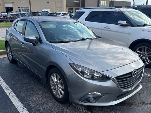 Used 2016 MAZDA MAZDA3 i Touring FWD image 2