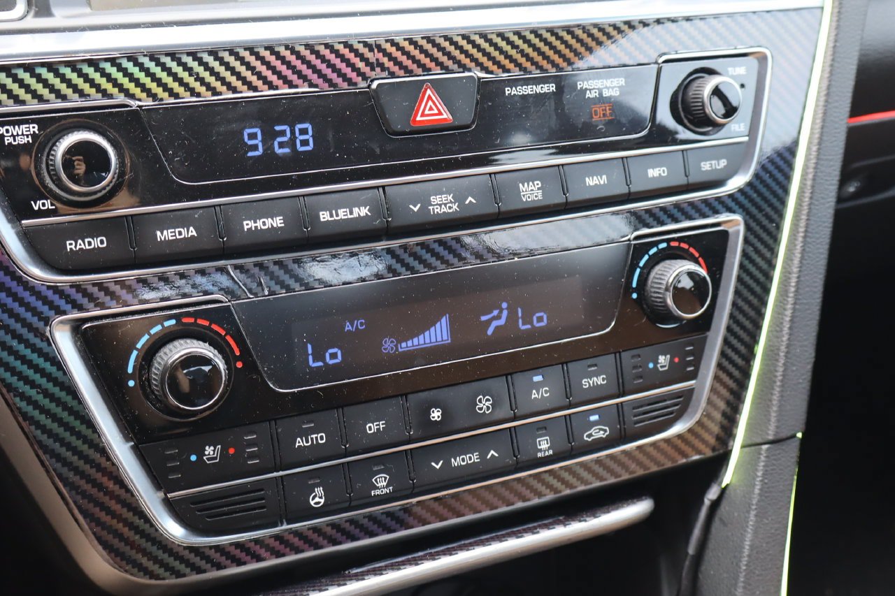 Used 2015 Hyundai Sonata Limited w/ Option Group 05 FWD image 26