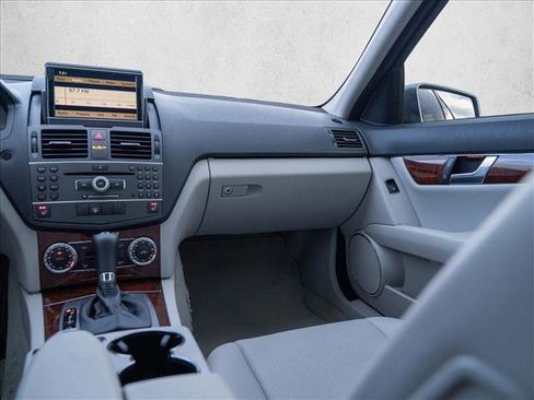 Used 2011 Mercedes-Benz C 300 4MATIC Sedan image 19