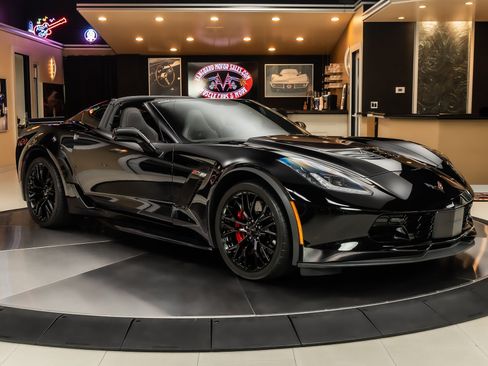 Used 2018 Chevrolet Corvette Z06 RWD image 10