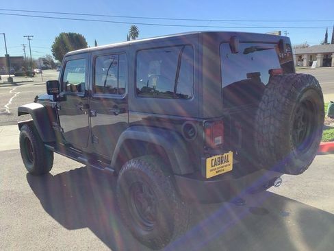 Used 2012 Jeep Wrangler Unlimited Sport image 17