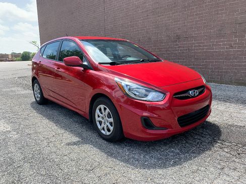 Used 2013 Hyundai Accent GS FWD image 7