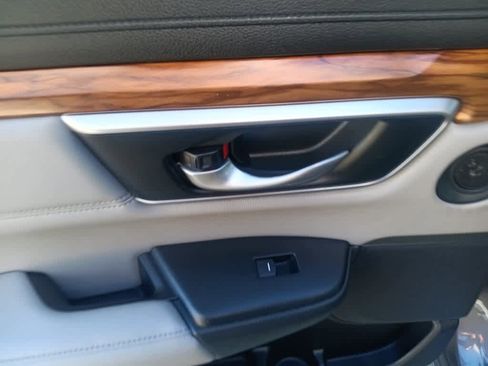 Used 2022 Honda CR-V Touring image 21