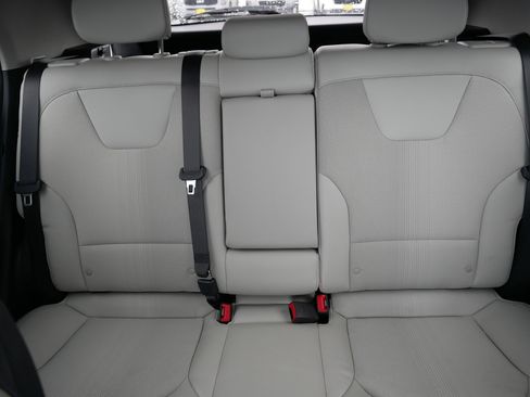 Certified 2023 Kia Niro EX image 13