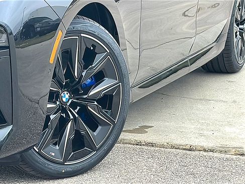 New 2026 BMW 740i RWD image 3