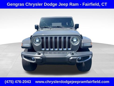 Used 2018 Jeep Wrangler Unlimited Sahara AWD/4WD image 2