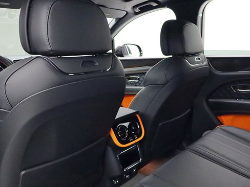 New 2025 Bentley Bentayga image 46