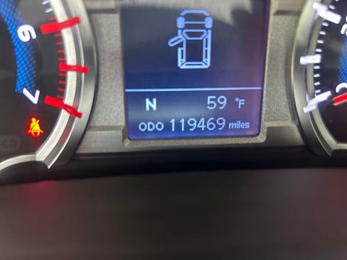 Used 2019 Toyota 4Runner SR5 Premium AWD/4WD image 19