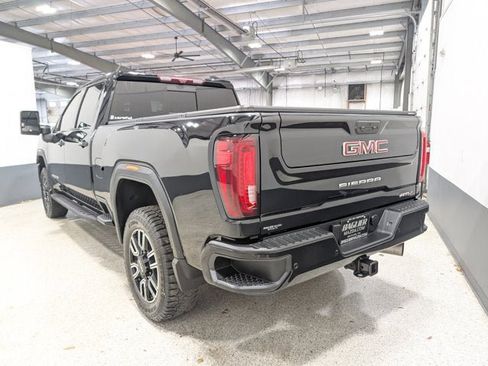 Used 2021 GMC Sierra 2500 AT4 w/ AT4 Premium Plus Package AWD/4WD image 5