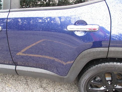 Used 2017 Jeep Renegade Altitude FWD image 15