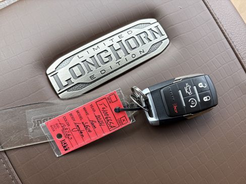 Used 2024 RAM 3500 Limited AWD/4WD image 37