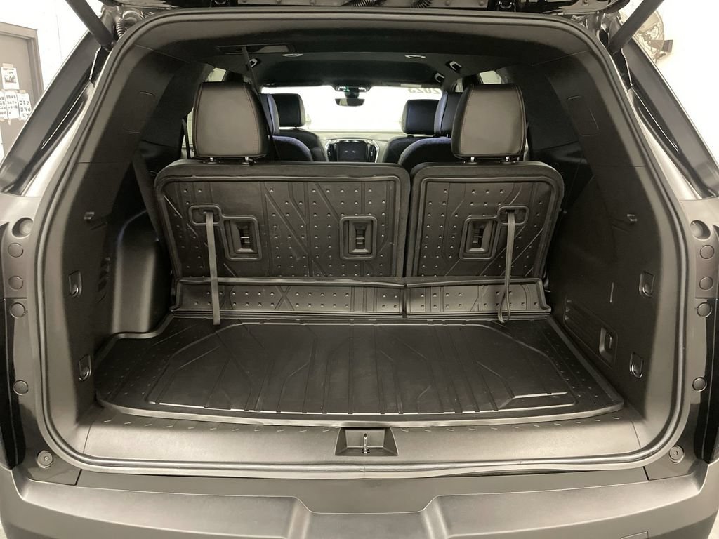 Used 2023 Chevrolet Traverse RS w/ LPO, Floor Liner Package FWD image 20