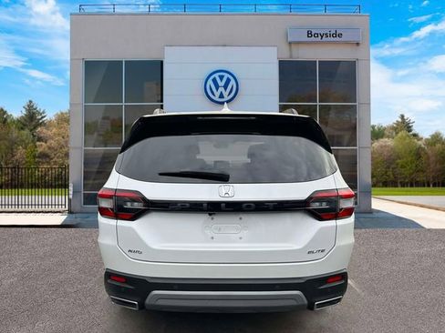 Used 2023 Honda Pilot Elite image 6