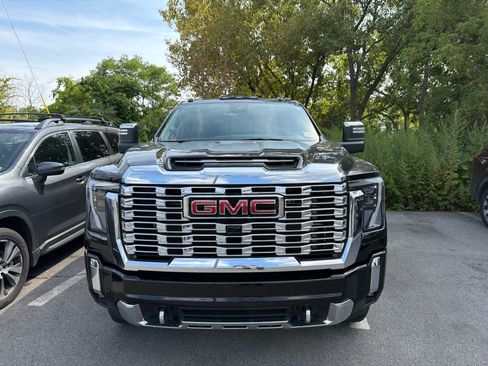 Used 2024 GMC Sierra 2500 Denali w/ Denali Reserve Package AWD/4WD image 39