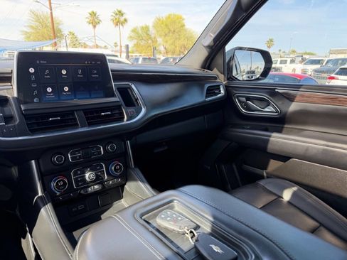 Used 2022 Chevrolet Tahoe LT w/ Luxury Package image 27