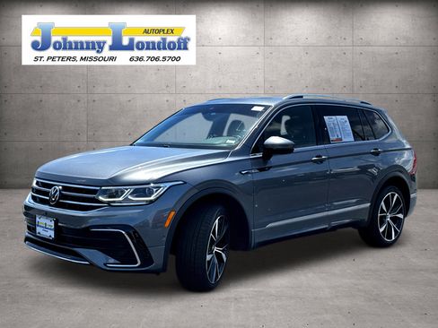 Used 2022 Volkswagen Tiguan SEL R-Line AWD/4WD image 4