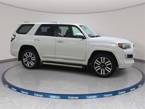Used 2024 Toyota 4Runner Limited image 5