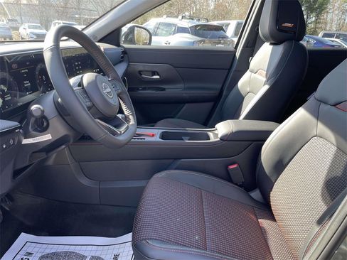 New 2026 Nissan Kicks SR w/ SR Premium Package image 11