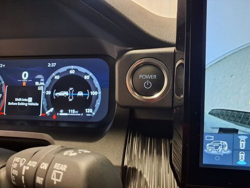 New 2025 Toyota 4Runner 4WD image 17