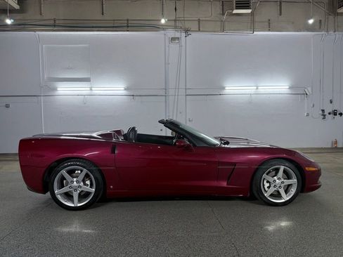 Used 2006 Chevrolet Corvette Convertible w/ Preferred Equipment Group image 22