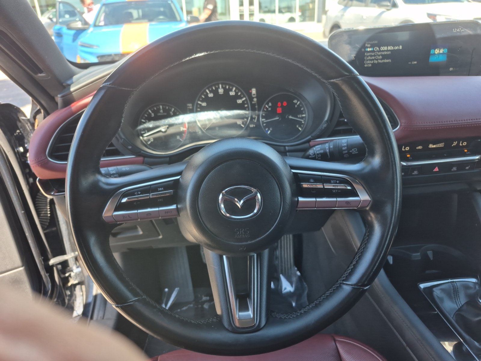 Used 2020 MAZDA MAZDA3 Hatchback w/ Premium Package FWD image 9