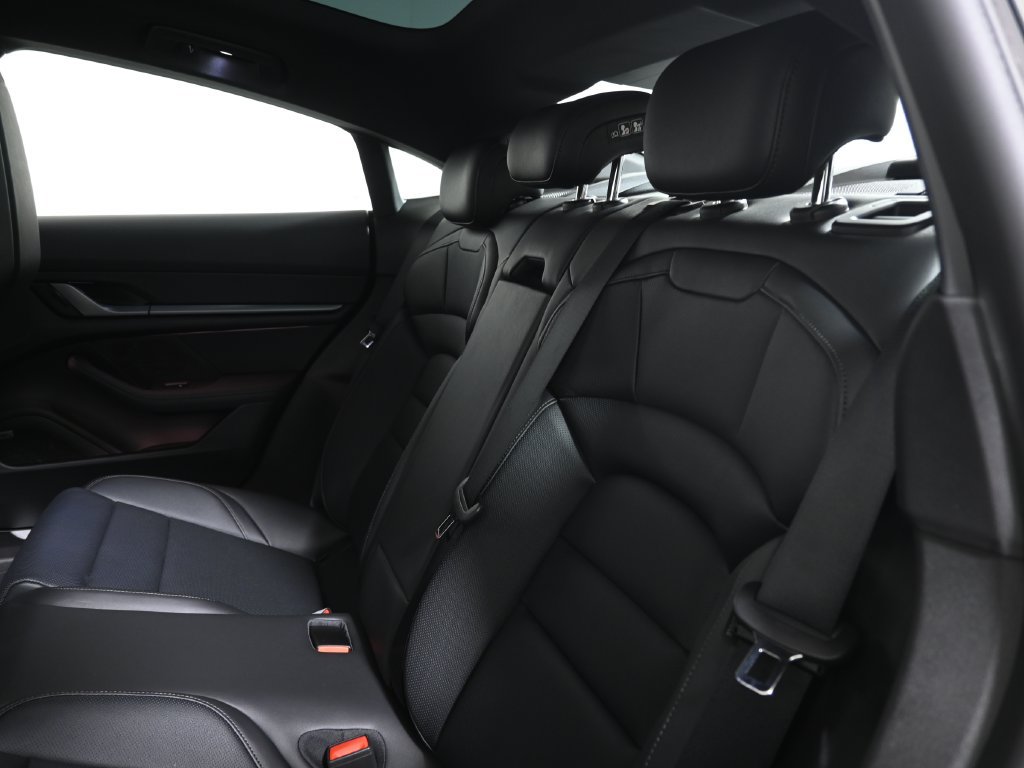 Used 2026 Porsche Taycan 4S AWD/4WD image 37
