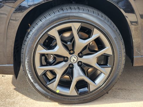 New 2026 Lexus TX 500h AWD image 10