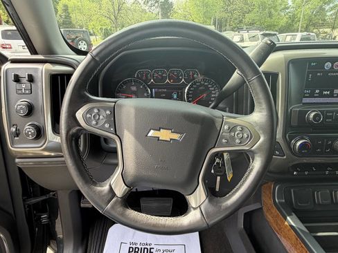 Used 2017 Chevrolet Silverado 1500 High Country image 19