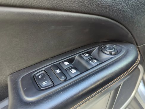 Used 2020 Jeep Compass Limited image 29